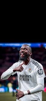 铃木一朗在 2019 年 3 月于东京巨蛋正式引退，在全场长达 20 分钟的掌声中告别职业舞台