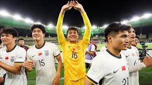 B费社媒连发“炒掉英力士”“曼联烂透了”，俱乐部紧急发声明